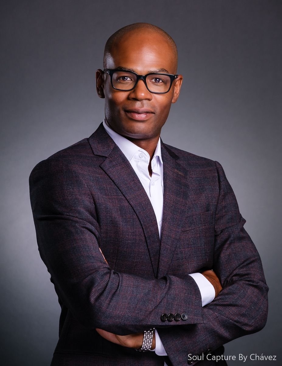 carousel-hero-element image-0