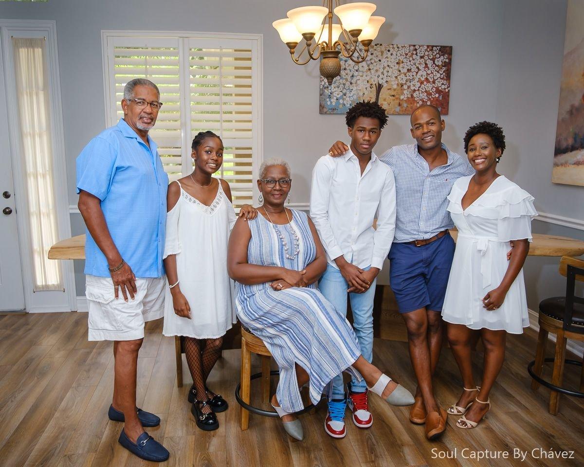 carousel-hero-element image-0